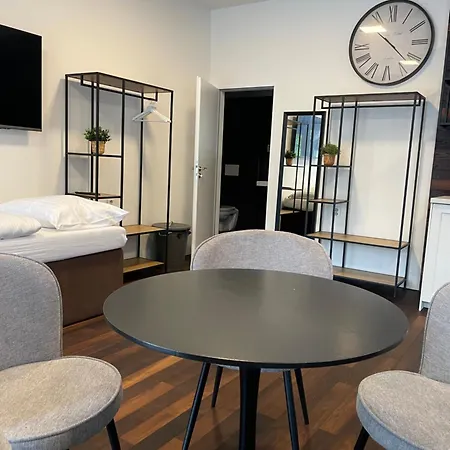 فندق مبيت وإفطار Hrazni 3*